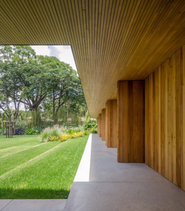 RN House: Integration Between Architecture And Nature Stand Out