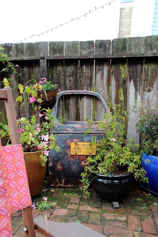 27 Repurposed DIY Junk Gardens With Rustic Style