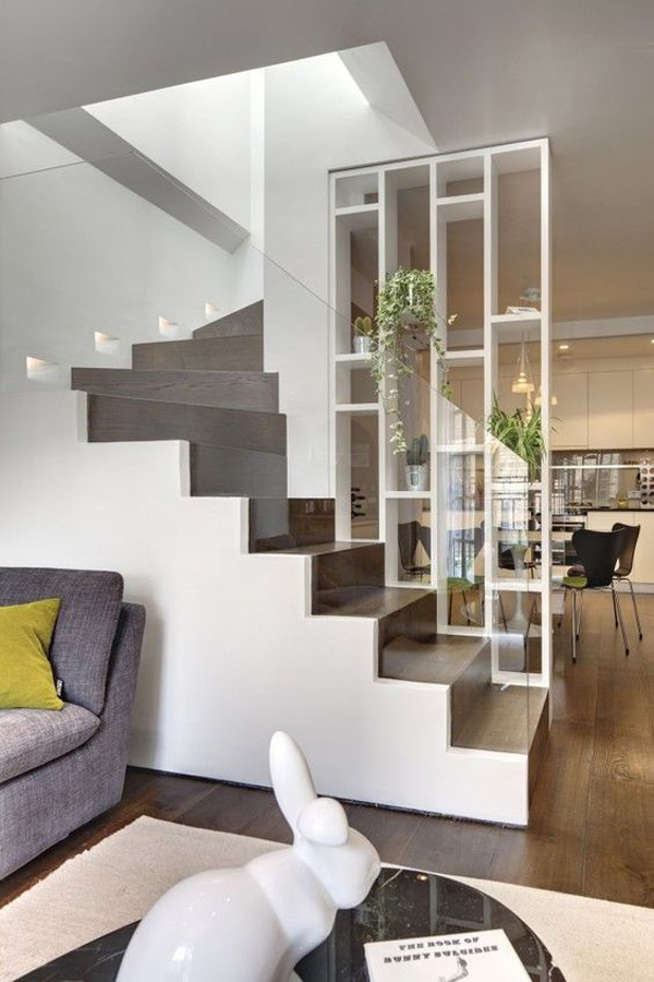 under-stairs-room-shelf-divider