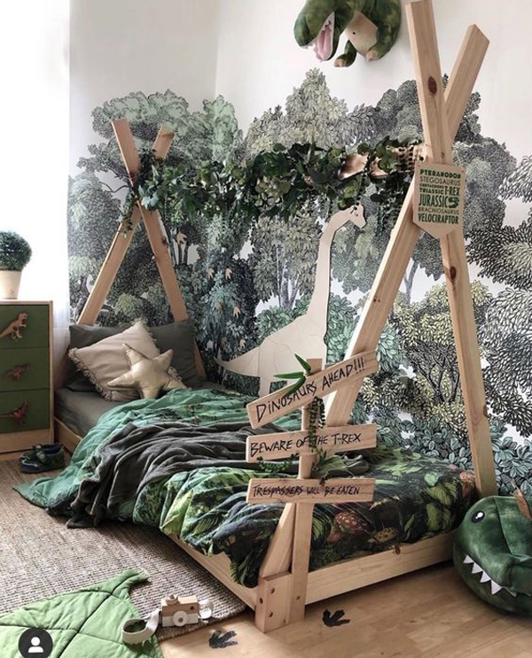 playful-boy-bedroom-with-jungle-theme