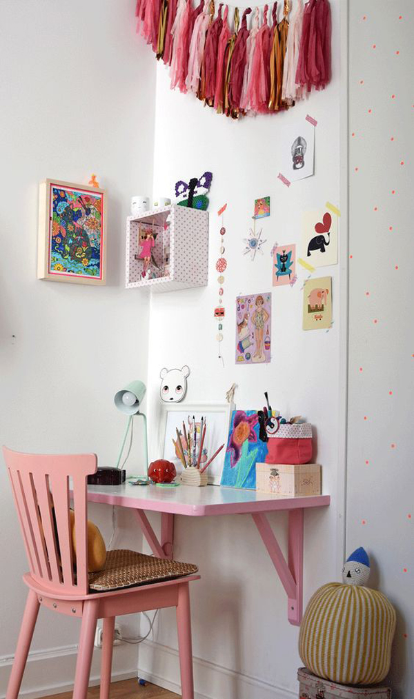 small-and-simple-kids-study-desk