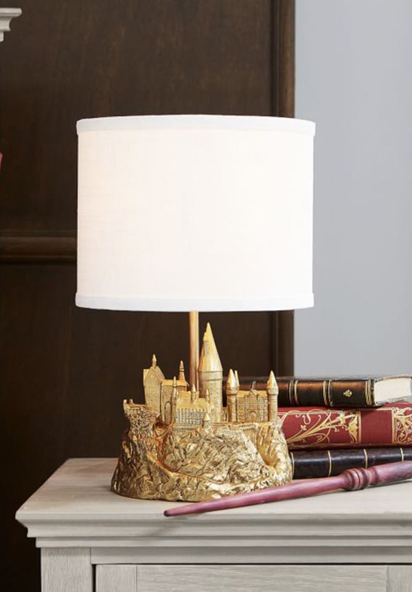 hogwarts-castle-table-lamp