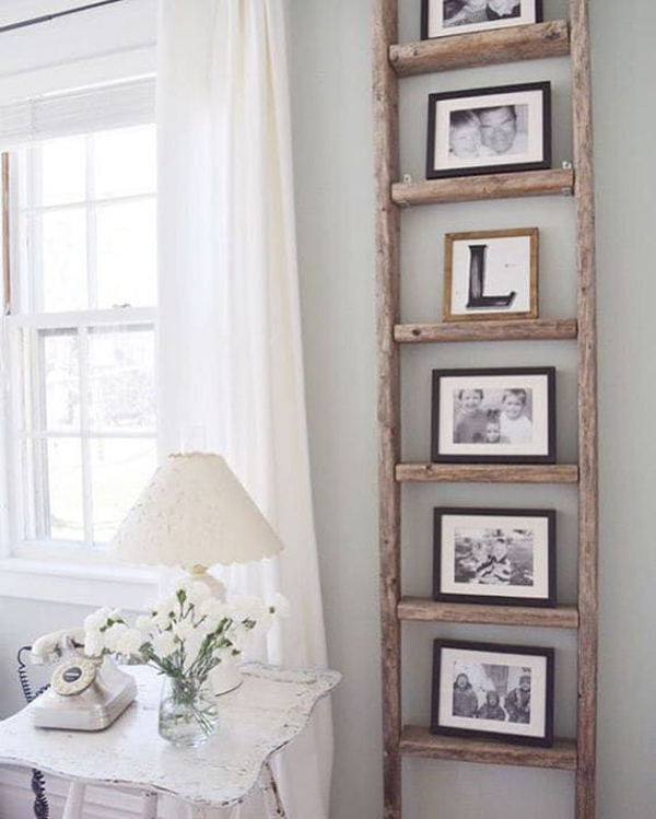 rustic-hanging-family-photo-wall-on-ladder