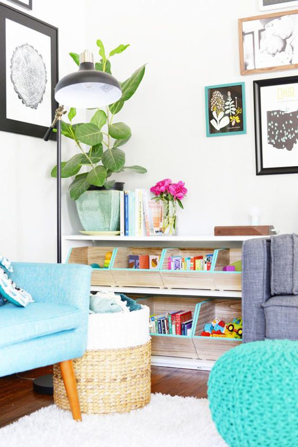 small-living-room-with-kid-reading-nook