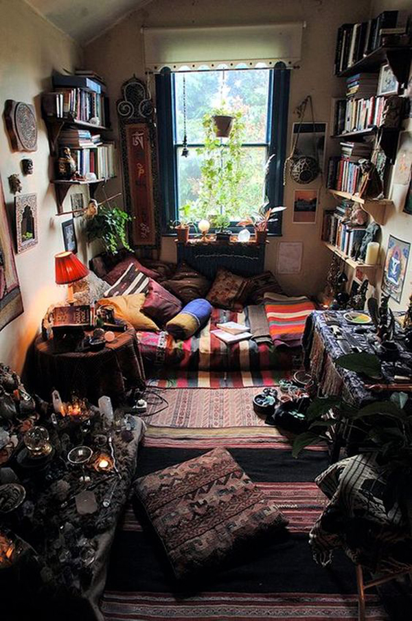 cozy-bohemian-bedroom-for-curl-in