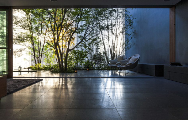 indoor-outdoor-optical-glass-interior-design