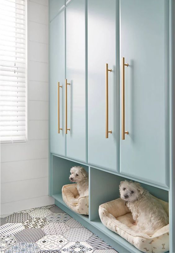 mudroom-ideas-with-dog-friendly-bed