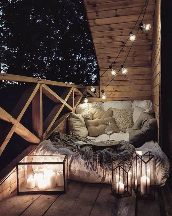 wooden-balcony-deck-ideas-for-outdoor-bedroom