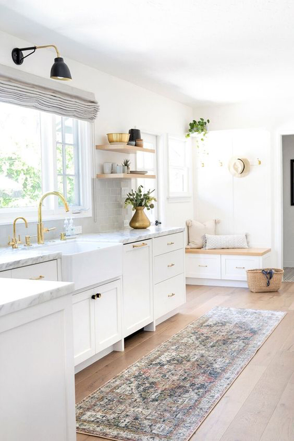 bright-kitchen-with-traditional-rugs