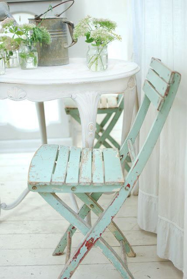 classic-wooden-mint-chair