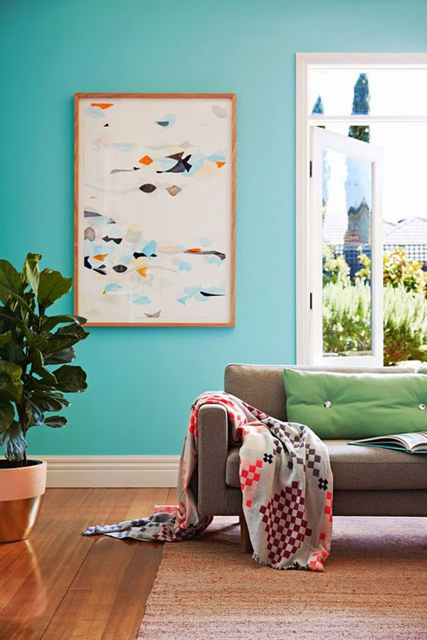 trendy-living-room-with-mint-wall