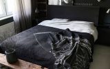 adorable-black-bedroom-for-women