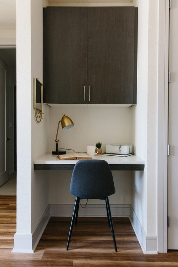 built-in-small-workspace-design