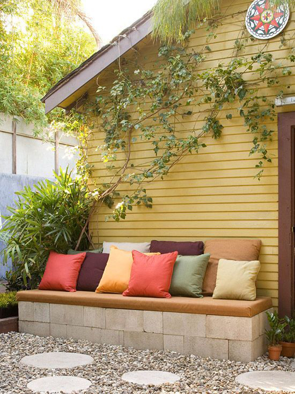 cozy-backyard-bench-on-budget-friendly