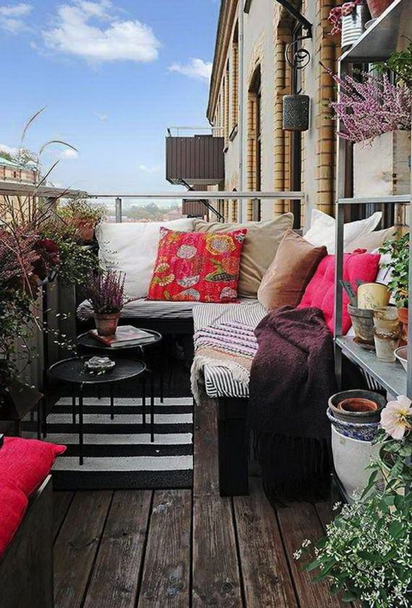 cozy-balcony-furniture-design