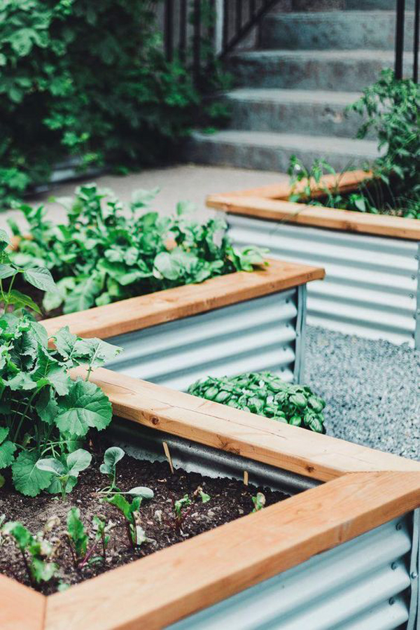 diy-metal-raised-bed-garden