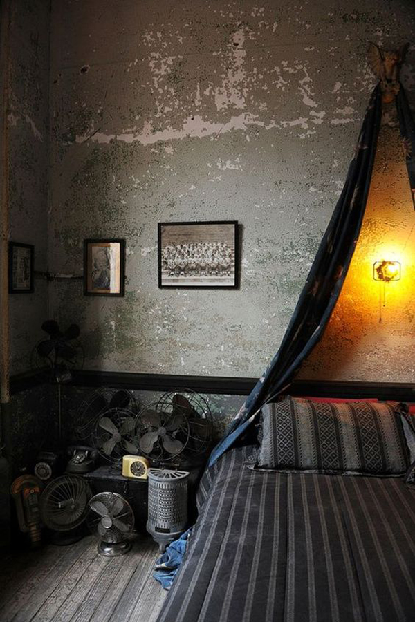 dramatic-grunge-style-bedroom