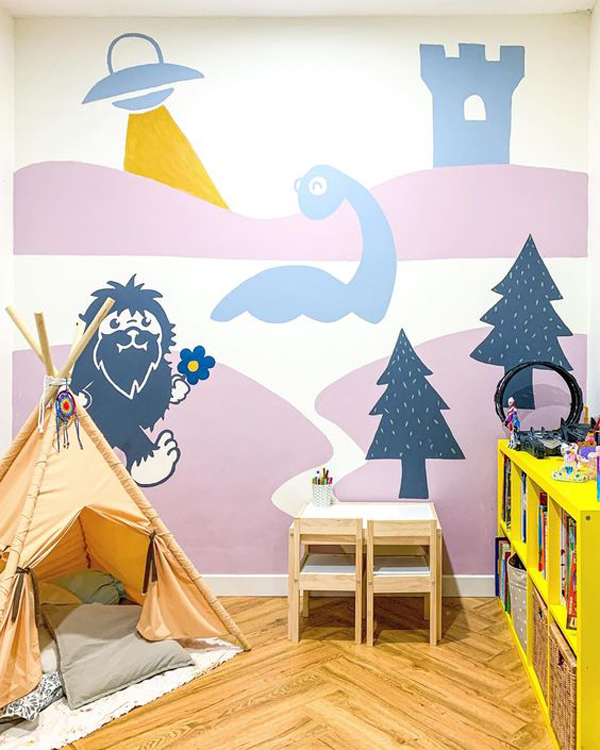 fun-animal-wall-mural-for-playroom