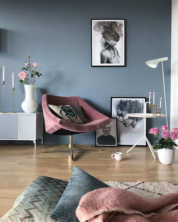 grey-blue-accent-walls-with-pink-accessories