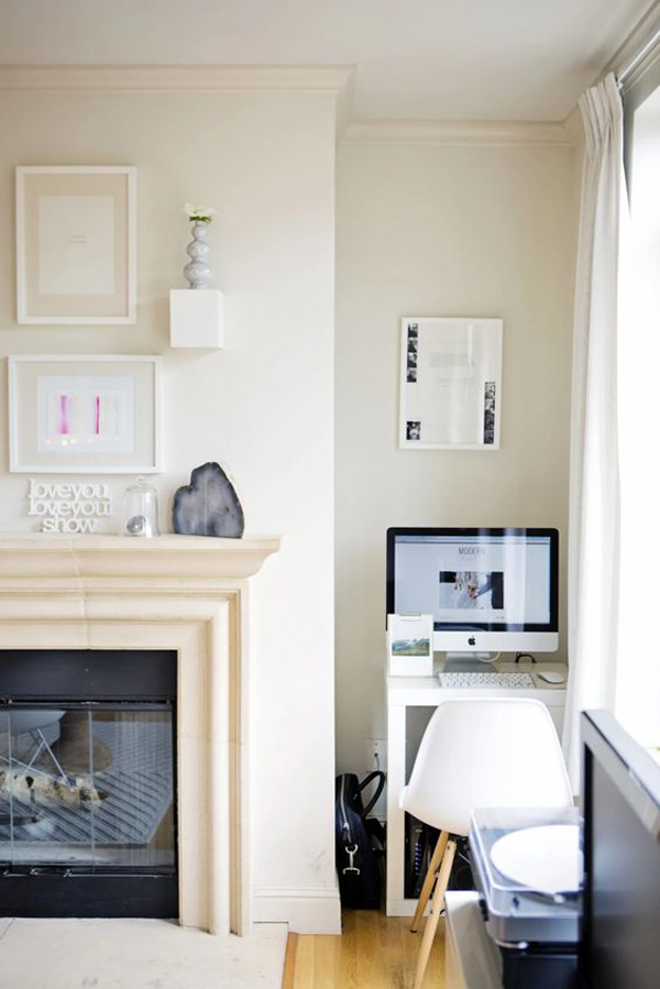 living-room-with-tiny-home-office