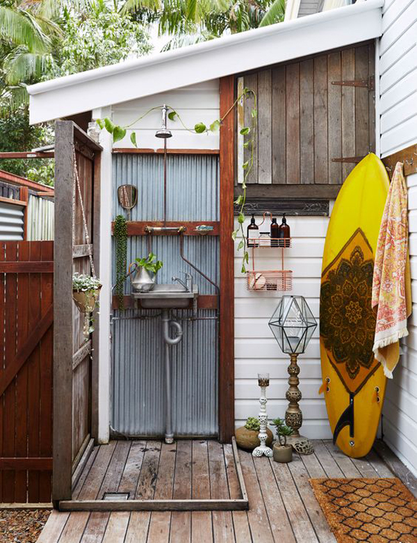 simple-diy-outdoor-showers-with-beach-vibe