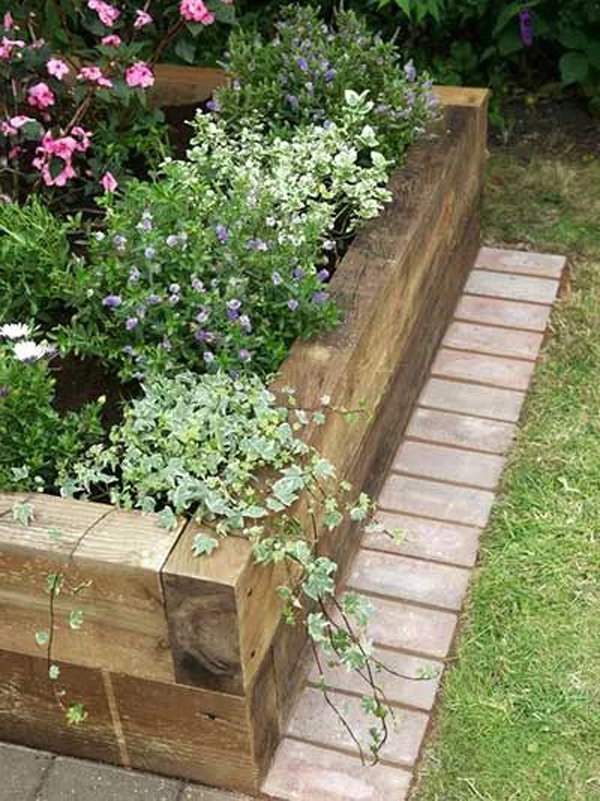 small-wood-raised-bed-garden-ideas