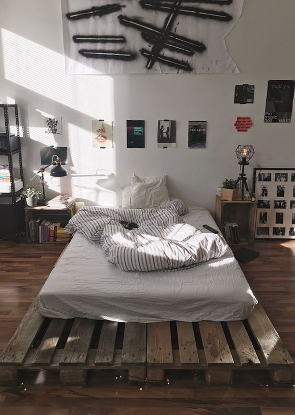 wood-bachelor-bedroom-style