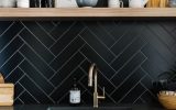 black-kitchen-backsplashes-and-top-table-design
