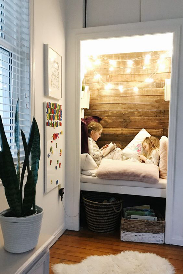 cozy-closet-reading-nook-for-kids