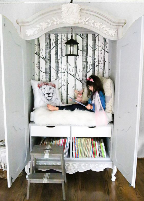 diy-narnia-inspired-closet-reading-nook