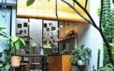 industrial-small-kitchen-integrated-with-garden