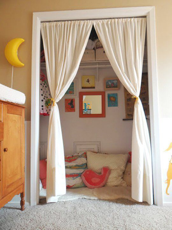 kids-reading-nook-in-closet