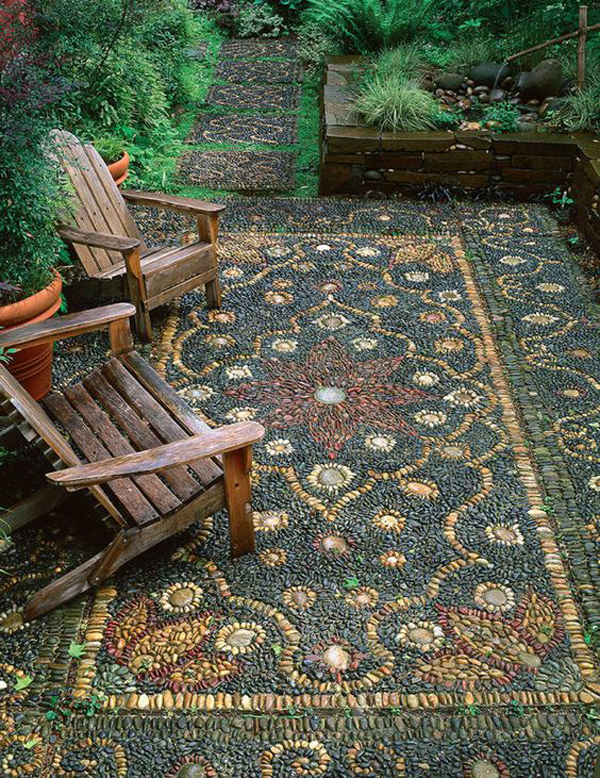 pebble-mosaic-garden-decoration