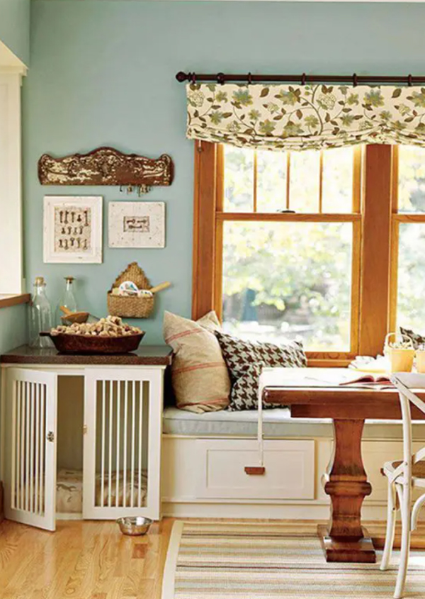 rustic-dining-room-with-dog-crates-table