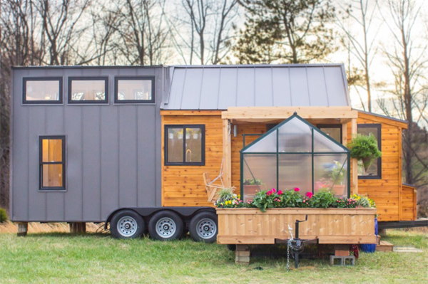 tiny-home-with-greenhouse