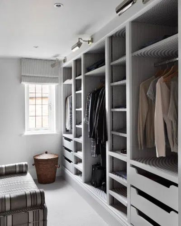 calm-walk-in-closet-design