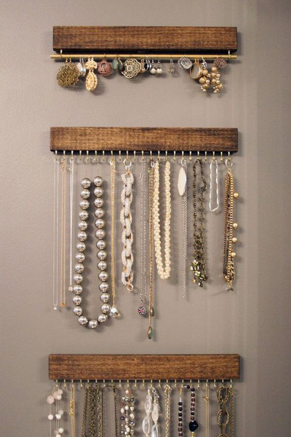 cool-jewelry-wall-display