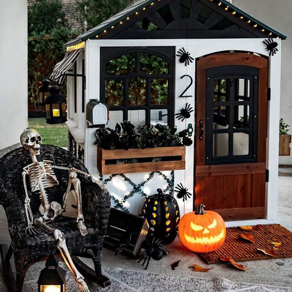 kids-halloween-playhouses-with-pumpkin-light