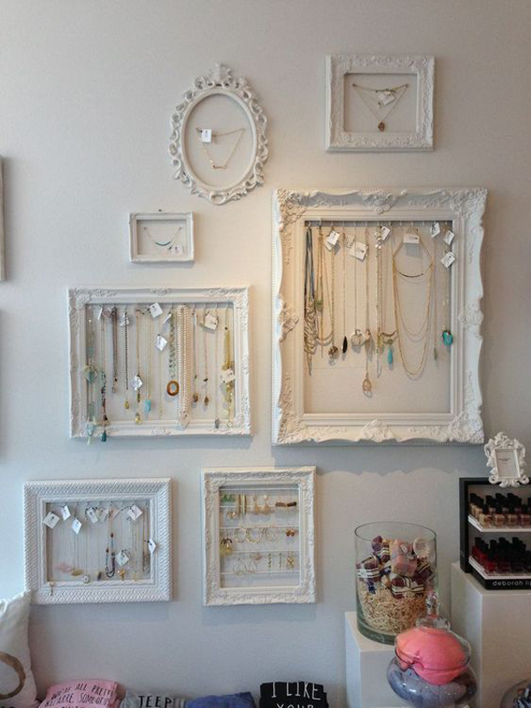 rustic-diy-jewelry-frame-wall-storage