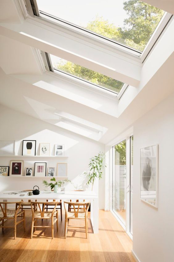 amazing-dining-space-with-open-concept-and-skylights