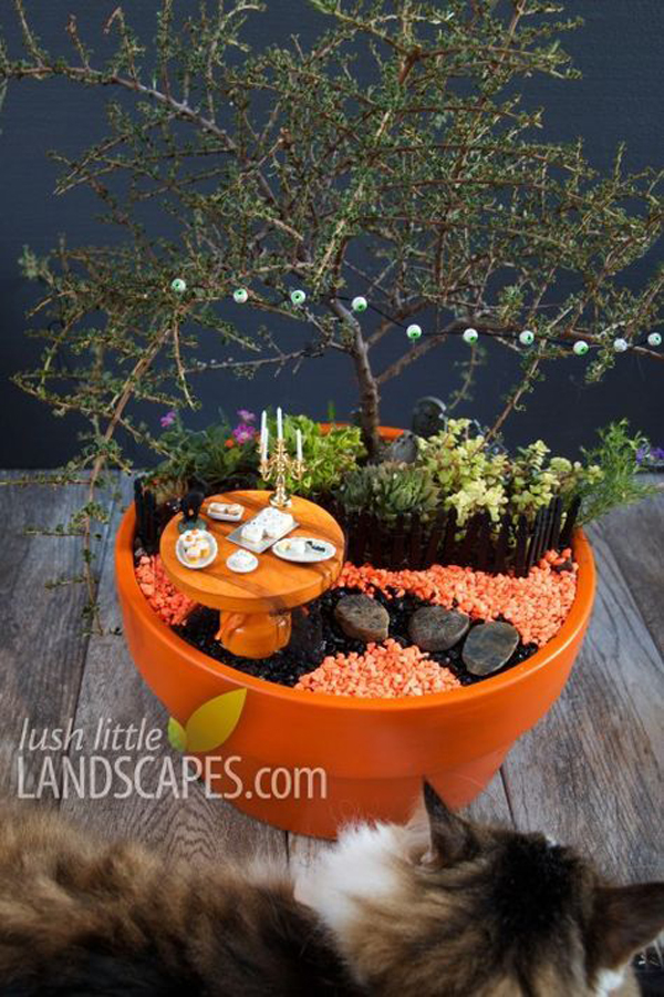 halloween-fairy-garden-with-miniature-table-party