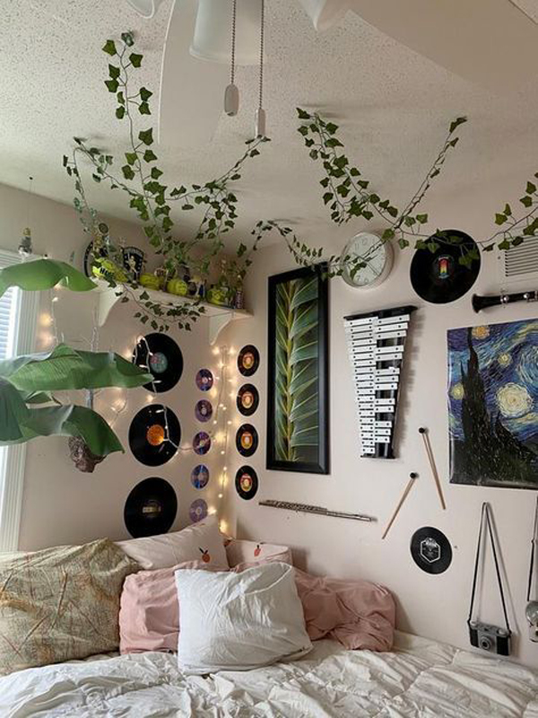 music-theme-bedroom-with-artificial-vines