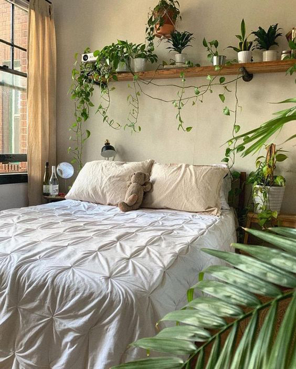 nature-inspired-bedroom-vines-decoration