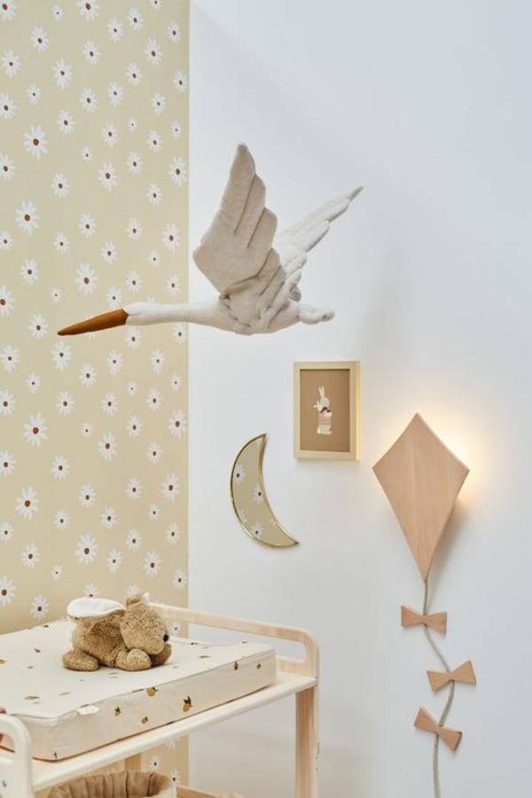 pretty-kite-wall-lamp-for-nursery