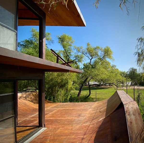 sustainable-house-with-skate-park