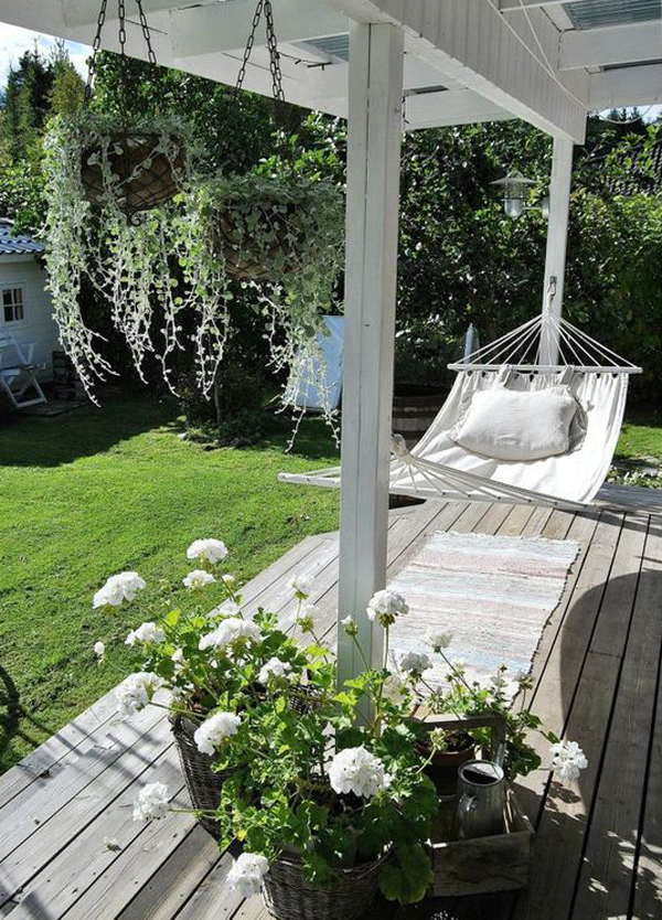 tiny-porch-landscapes-with-hammock