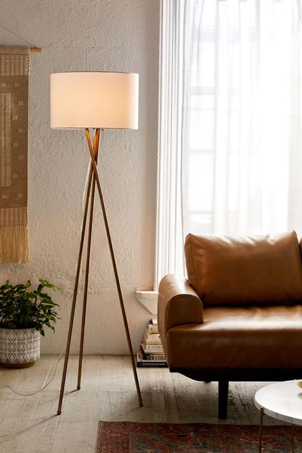 wooden-sleek-floor-lamp-with-tripod-base