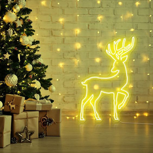 creative-reindeer-neon-sign-for-christmas