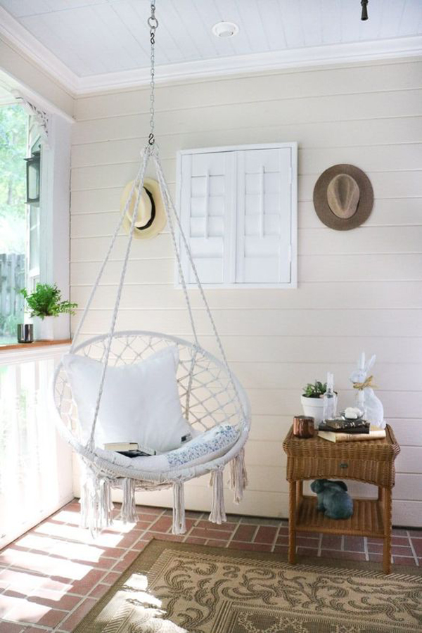 diy-hanging-reading-nook-like-a-holiday