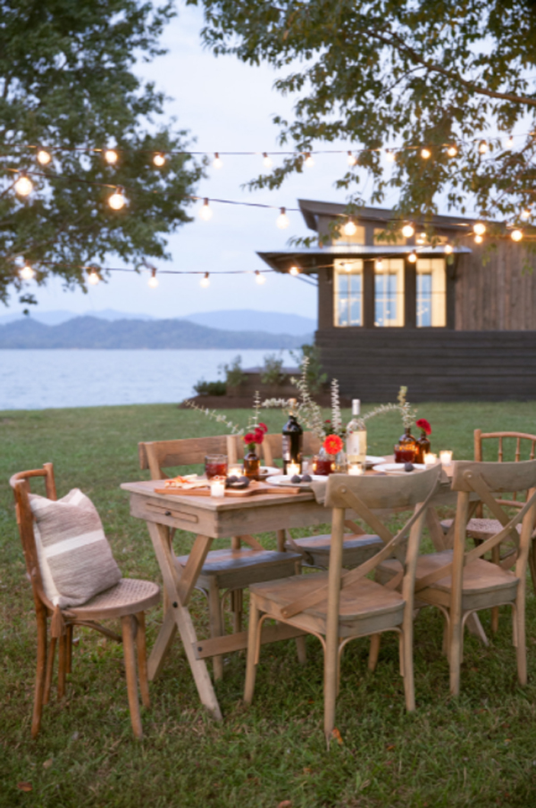 family-friendly-outdoor-dining-party